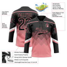 Laden Sie das Bild in den Galerie-Viewer, Uksn Individuelles Schwarz Mittelrosa-Weiß 3D-Muster verlaufende Quadratformen Eishockey-Trikot mit Schnürkragen