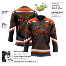 Laden Sie das Bild in den Galerie-Viewer, Uksn Individuelles Schwarz Orange-Weiß 3D-Muster Kurvenlinien Eishockey-Trikot mit Schnürkragen