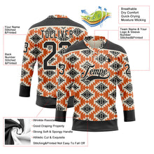 Laden Sie das Bild in den Galerie-Viewer, Uksn Individuelles Schwarz Orange-Creme 3D-Muster Indianerstämme der Ureinwohner Nordamerikas Eishockey-Trikot mit Schnürkragen