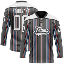 Laden Sie das Bild in den Galerie-Viewer, Uksn Individuelles Schwarz Weiß Rot-Blau 3D-Muster Design-Streifen Eishockey-Trikot mit Schnürkragen