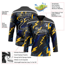 Laden Sie das Bild in den Galerie-Viewer, Uksn Individuelles Schwarz Gelb Blau-Weiß 3D-Muster Blitz Eishockey-Trikot mit Schnürkragen