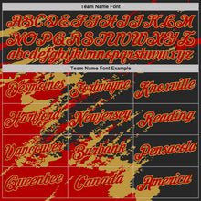 Laden Sie das Bild in den Galerie-Viewer, Uksn Individuelles Schwarz Rot-Altgold Pinselstrich Zerbrochen Spritzer Funktions-T-Shirt