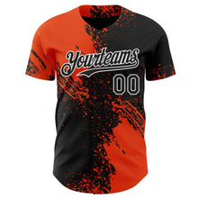 Laden Sie das Bild in den Galerie-Viewer, Uksn Individuelles Schwarz Orange-Weiß Abstrakter Pinselstrich Authentisches Baseball-Trikot