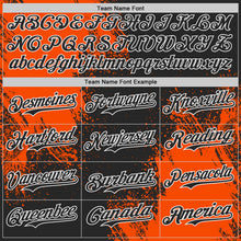 Laden Sie das Bild in den Galerie-Viewer, Uksn Individuelles Schwarz Orange-Weiß Abstrakter Pinselstrich Authentisches Baseball-Trikot
