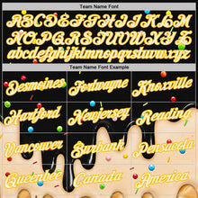 Laden Sie das Bild in den Galerie-Viewer, Uksn Individuelles Schwarz Creme-Gold Eiscreme Waffel Foodie Dessert Funktions-T-Shirt