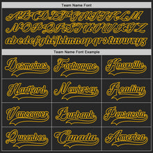 Laden Sie das Bild in den Galerie-Viewer, Uksn Individuelles Schwarz-Gold Diagonale Kratz-Pinselstriche Farbkleckse Eishockey-Trikot mit Schnürkragen