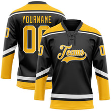 Laden Sie das Bild in den Galerie-Viewer, Uksn Individuelles Schwarz Gold-Weiß Eishockey-Trikot mit Schnürkragen
