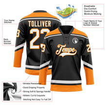 Laden Sie das Bild in den Galerie-Viewer, Uksn Individuelles Schwarz Weiß-Bay Orange Eishockey-Trikot mit Schnürkragen