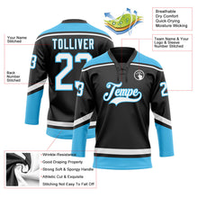 Laden Sie das Bild in den Galerie-Viewer, Uksn Individuelles Schwarz Weiß-Himmelblau Eishockey-Trikot mit Schnürkragen