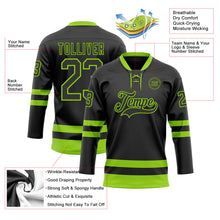 Laden Sie das Bild in den Galerie-Viewer, Uksn Individuelles Schwarz Neongrün Eishockey-Trikot mit Schnürkragen
