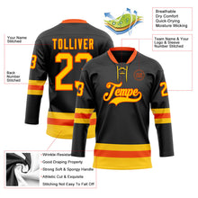 Laden Sie das Bild in den Galerie-Viewer, Uksn Individuelles Schwarz Gelb-Orange Eishockey-Trikot mit Schnürkragen