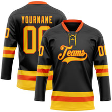 Laden Sie das Bild in den Galerie-Viewer, Uksn Individuelles Schwarz Gelb-Orange Eishockey-Trikot mit Schnürkragen