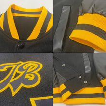 Laden Sie das Bild in den Galerie-Viewer, Uksn Individuelles Bomberjacke in Schwarz-Schwarz-Gold mit Druckknopfleiste und Varsity-Letterman-Stil