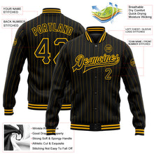 Laden Sie das Bild in den Galerie-Viewer, Uksn Individuelles Bomberjacke in Schwarz mit goldenen Nadelstreifen in Gold, Druckknopfleiste und Varsity-Letterman-Stil