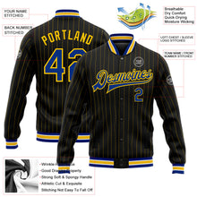 Laden Sie das Bild in den Galerie-Viewer, Uksn Individuelles Bomberjacke in Schwarz mit gelben Nadelstreifen in Royalblau-Weiß, Druckknopfleiste und Varsity-Letterman-Stil