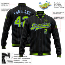 Laden Sie das Bild in den Galerie-Viewer, Uksn Individuelles Bomberjacke in Schwarz mit hellblauen Nadelstreifen in Neongrün, Druckknopfleiste und Varsity-Letterman-Stil