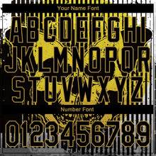 Laden Sie das Bild in den Galerie-Viewer, Uksn Individuelles Bomberjacke in Schwarz-Altgold mit 3D-Totenkopf mit Schmetterling, Druckknopfleiste und Varsity-Letterman-Stil