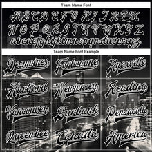 Laden Sie das Bild in den Galerie-Viewer, Uksn Individuelles Bomberjacke in Schwarz-Weiß mit 3D-Chicago-Illinois-City-Edition, Druckknopfleiste und Varsity-Letterman-Stil