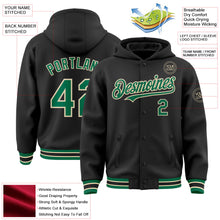 Laden Sie das Bild in den Galerie-Viewer, Uksn Individuelles Bomberjacke in Schwarz-Kelly-Grün-Creme mit Druckknopfleiste, Kapuze und Varsity-Letterman-Stil
