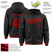 Laden Sie das Bild in den Galerie-Viewer, Uksn Individuelles Bomberjacke in Schwarz-Rot mit Druckknopfleiste, Kapuze und Varsity-Letterman-Stil