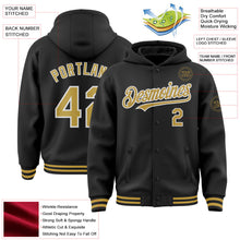 Laden Sie das Bild in den Galerie-Viewer, Uksn Individuelles Bomberjacke in Schwarz-Altgold-Weiß mit Druckknopfleiste, Kapuze und Varsity-Letterman-Stil