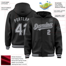 Laden Sie das Bild in den Galerie-Viewer, Uksn Individuelles Bomberjacke in Schwarz-Grau mit Druckknopfleiste, Kapuze und Varsity-Letterman-Stil