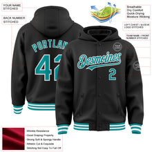Laden Sie das Bild in den Galerie-Viewer, Uksn Individuelles Bomberjacke in Schwarz-Petrol-Weiß mit Druckknopfleiste, Kapuze und Varsity-Letterman-Stil