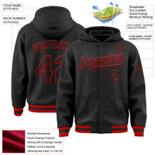 Laden Sie das Bild in den Galerie-Viewer, Uksn Individuelles Bomberjacke in Schwarz-Rot mit Druckknopfleiste, Kapuze und Varsity-Letterman-Stil