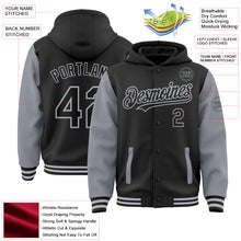 Laden Sie das Bild in den Galerie-Viewer, Uksn Individuelles Bomberjacke in Schwarz-Grau mit Druckknopfleiste, Kapuze, Zweifarben-Design und Varsity-Letterman-Stil