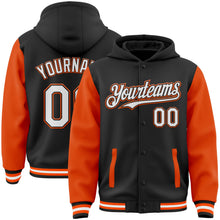 Laden Sie das Bild in den Galerie-Viewer, Uksn Individuelles Bomberjacke in Schwarz-Weiß-Orange mit Druckknopfleiste, Kapuze, Zweifarben-Design und Varsity-Letterman-Stil