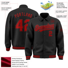 Laden Sie das Bild in den Galerie-Viewer, Uksn Individuelles Bomberjacke in Schwarz-Rot mit Byron-Stil, Reverskragen, Druckknopfleiste und Varsity-Letterman-Stil
