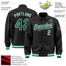 Laden Sie das Bild in den Galerie-Viewer, Uksn Individuelles Bomberjacke in Schwarz-Kelly-Grün-Weiß mit Byron-Stil, Reverskragen, Druckknopfleiste und Varsity-Letterman-Stil