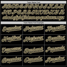 Laden Sie das Bild in den Galerie-Viewer, Uksn Individuelles Bomberjacke in Schwarz-Oliv-Creme mit Byron-Stil, Reverskragen, Druckknopfleiste, Zweifarben-Design und Varsity-Letterman-Stil