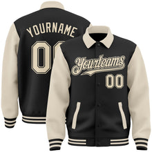 Laden Sie das Bild in den Galerie-Viewer, Uksn Individuelles Bomberjacke in Schwarz-Creme mit Byron-Stil, Reverskragen, Druckknopfleiste, Zweifarben-Design und Varsity-Letterman-Stil