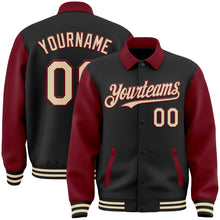 Laden Sie das Bild in den Galerie-Viewer, Uksn Individuelles Bomberjacke in Schwarz-Creme-Karmesinrot mit Byron-Stil, Reverskragen, Druckknopfleiste, Zweifarben-Design und Varsity-Letterman-Stil