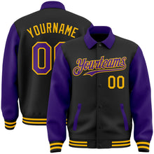 Laden Sie das Bild in den Galerie-Viewer, Uksn Individuelles Bomberjacke in Schwarz-Violett-Gold mit Byron-Stil, Reverskragen, Druckknopfleiste, Zweifarben-Design und Varsity-Letterman-Stil