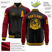 Laden Sie das Bild in den Galerie-Viewer, Uksn Individuelles Bomberjacke in Schwarz-Gold-Karmesinrot mit Reißverschluss, Zweifarben-Design und Varsity-Letterman-Stil