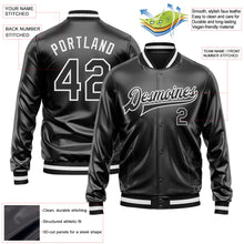 Laden Sie das Bild in den Galerie-Viewer, Uksn Individuelles Bomberjacke in Schwarz-Schwarz-Weiß mit Kunstleder, Druckknopfleiste und Varsity-Letterman-Stil