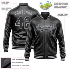 Laden Sie das Bild in den Galerie-Viewer, Uksn Individuelles Bomberjacke in Schwarz-Schwarz-Grau mit Kunstleder, Druckknopfleiste und Varsity-Letterman-Stil