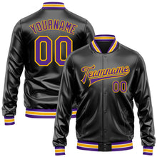 Laden Sie das Bild in den Galerie-Viewer, Uksn Individuelles Bomberjacke in Schwarz-Violett-Gold mit Kunstleder, Druckknopfleiste und Varsity-Letterman-Stil