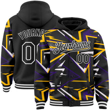 Laden Sie das Bild in den Galerie-Viewer, Uksn Individuelles Bomberjacke in Schwarz-Violett-Gold-Weiß mit dynamischem geometrischen Splitter-Design, Druckknopfleiste, Kapuze und Varsity-Letterman-Stil