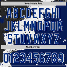 Laden Sie das Bild in den Galerie-Viewer, Uksn Individuelles Bomberjacke in Schwarz-Royalblau-Weiß mit Design im Torn-Paper-Stil und Farbspritzern, Druckknopfleiste, Kapuze und Varsity-Letterman-Stil