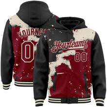 Laden Sie das Bild in den Galerie-Viewer, Uksn Individuelles Bomberjacke in Schwarz-Karmesinrot-Creme mit Design im Torn-Paper-Stil und Farbspritzern, Druckknopfleiste, Kapuze und Varsity-Letterman-Stil