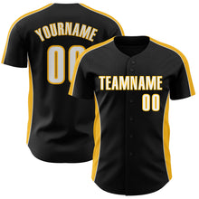Laden Sie das Bild in den Galerie-Viewer, Uksn Individuelles Schwarz Weiß-Gold Klassischer Farbblock Seitenpanel-Streifen Authentisches Baseball-Trikot