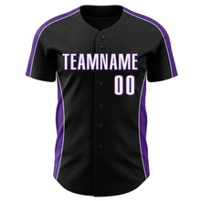 Laden Sie das Bild in den Galerie-Viewer, Uksn Individuelles Schwarz Weiß-Violett Klassischer Farbblock Seitenpanel-Streifen Authentisches Baseball-Trikot