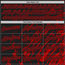 Laden Sie das Bild in den Galerie-Viewer, Uksn Individuelles Schwarz-Rot Pinselstrich-Grunge-Streifen Funktions-Poloshirt