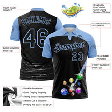 Laden Sie das Bild in den Galerie-Viewer, Uksn Individuelles Schwarz-Hellblau Billardkugeln Funktions-Poloshirt