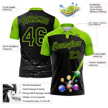 Laden Sie das Bild in den Galerie-Viewer, Uksn Individuelles Schwarz-Neongrün Billardkugeln Funktions-Poloshirt