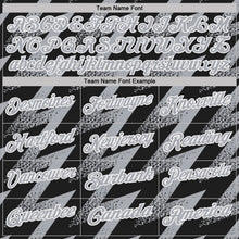 Laden Sie das Bild in den Galerie-Viewer, Uksn Individuelles Schwarz Grau-Weiß Geometrische Zickzackform Blitz Funktions-Poloshirt