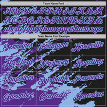 Laden Sie das Bild in den Galerie-Viewer, Uksn Individuelles Schwarz Violett-Hellblau Pinselstrich-Splitter-Spritzer Funktions-Poloshirt